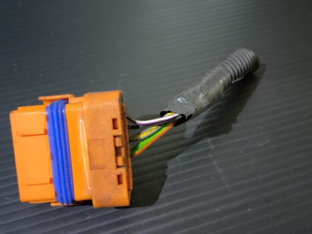 86073 Fiat Idea, Punto II.-III., Lancia Musa, Ypsilon II. üzemanyagszivattyú elektromos csatlakozó 51746634