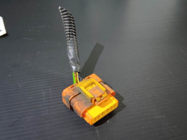 86073 Fiat Idea, Punto II.-III., Lancia Musa, Ypsilon II. üzemanyagszivattyú elektromos csatlakozó 51746634