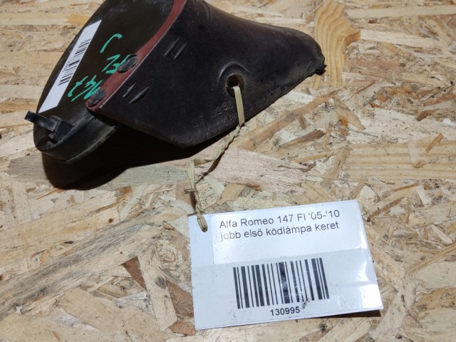 Alfa Romeo 147 2000-2010 Ködlámpa keret, tartó, piros Használt Jobb
