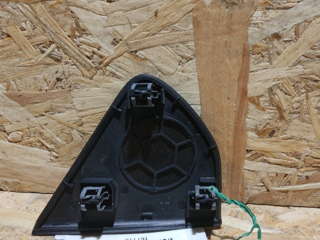 Alfa Romeo Giulietta jobb hátsó hangszóró takaró