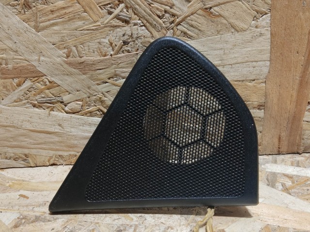 Alfa Romeo Giulietta bal hátsó hangszóró takaró