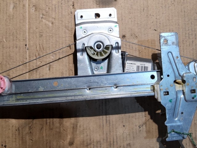 Peugeot 207 2006-2014  jobb hátsó elektromos ablakemelő