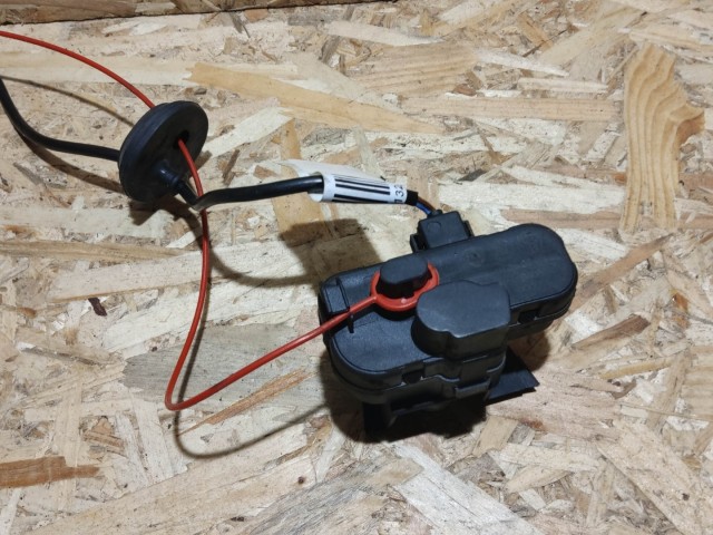 Lancia Delta 2008-2014 Tankajtó zár Használt