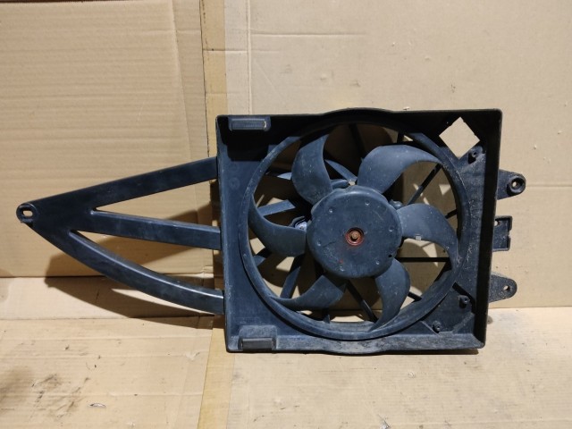Fiat Panda II.  2003-2012 1,1-1,2 8v benzin Hűtőventilátor kerettel 51764532