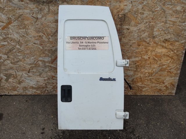 168398 Fiat Scudo 1995-2006 jobb hátsó raktérajtó, a képen látható sérüléssel
