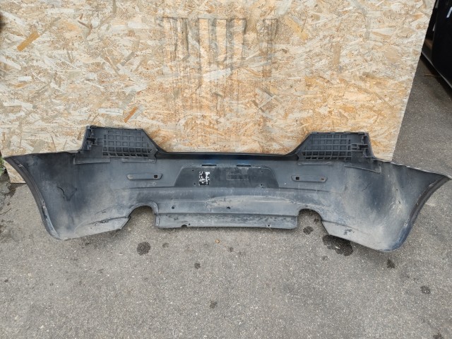 168451 Alfa Romeo 159 hátsó lökhárító 2 kipufogós, nem parkszenzor helyes, alsó rögzítőpont sérült