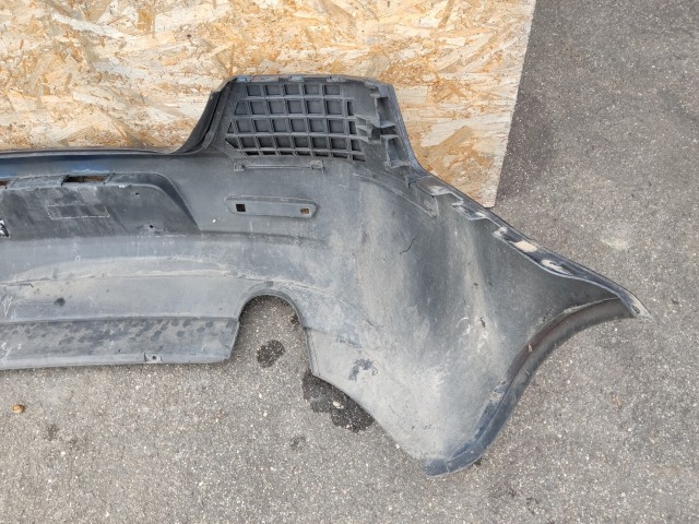 168451 Alfa Romeo 159 hátsó lökhárító 2 kipufogós, nem parkszenzor helyes, alsó rögzítőpont sérült