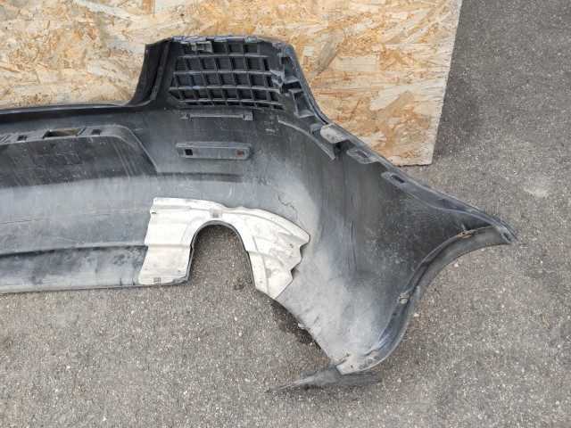 168453 Alfa Romeo 159 hátsó lökhárító 2 kipufogós, nem parkszenzor helyes, alsó rögzítőpont sérült