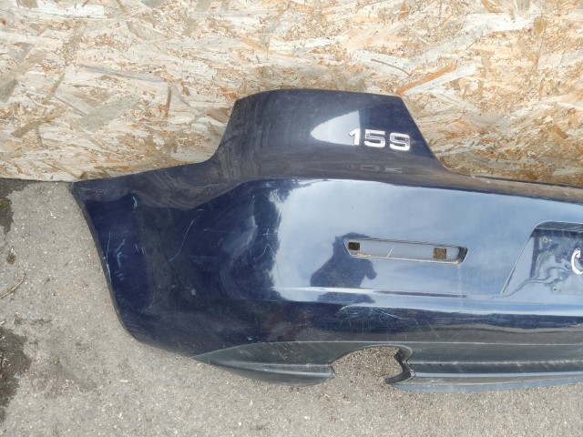 168454 Alfa Romeo 159 2005-2011 hátsó lökhárító 2 kipufogós, nem parkszenzor helyes, alsó rögzítőpont sérült