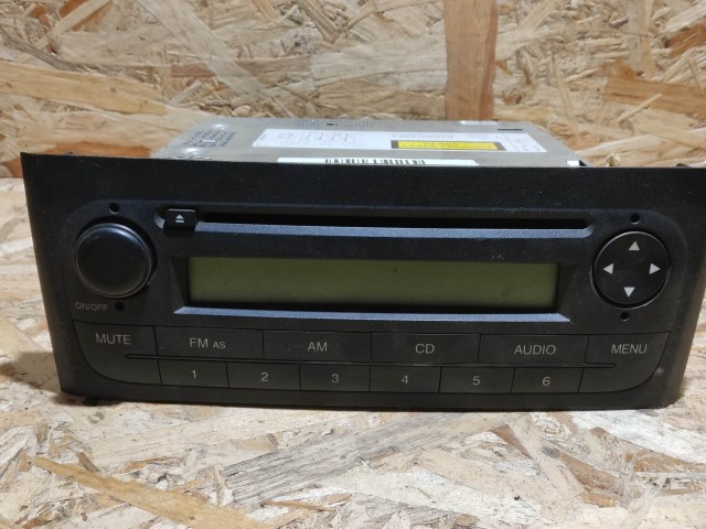 180469 Fiat Grande Punto 2005-2009 Grundig Cd-s rádió. Kód nincs hozzá!!!!!!