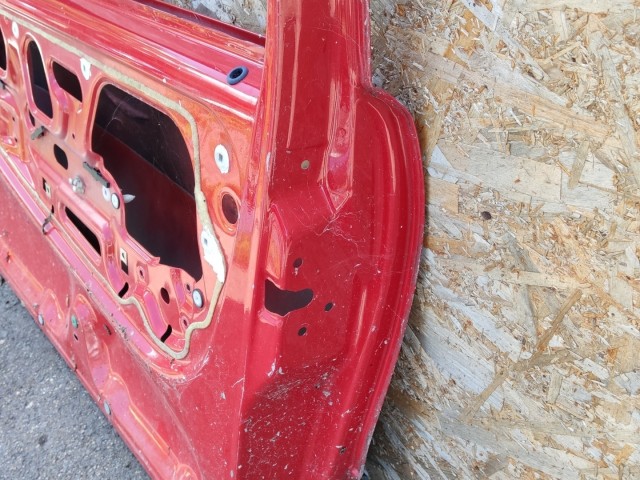 168532 Fiat Seicento 1998-2010 piros színű jobb oldali ajtó, a képen látható sérüléssel