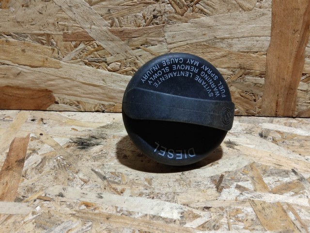 Alfa Romeo, Fiat, Lancia Diesel nem zárbetétes tanksapka 60671657