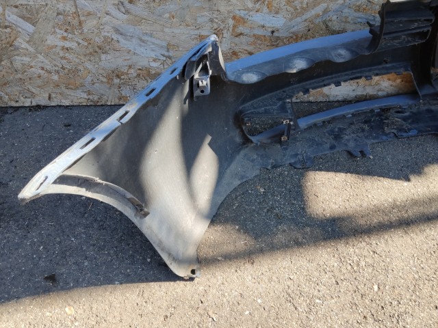 168572 Alfa Romeo 159 első lökhárító, alap kivitel ( nem mosós, nem Pdc-s) a képen látható sérüléssel