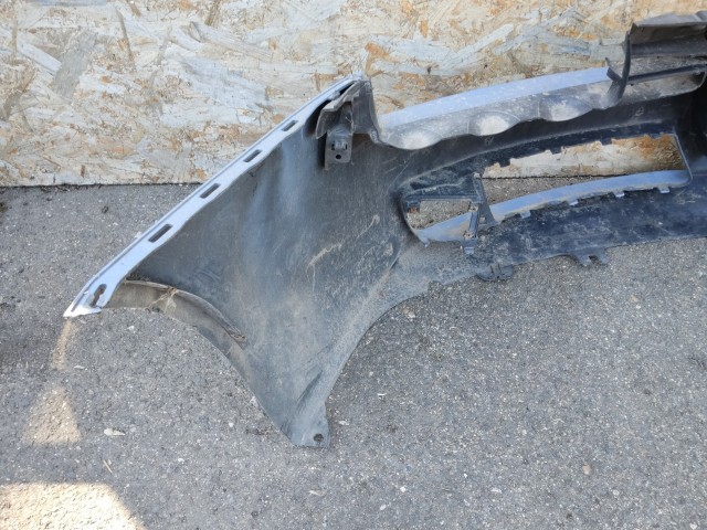 168575 Alfa Romeo 159 első lökhárító, alap kivitel ( nem mosós, nem Pdc-s) a képen látható sérüléssel