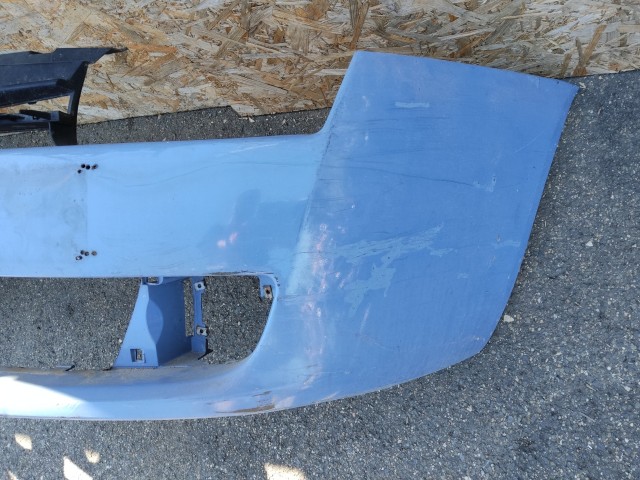 168576 Alfa Romeo 159 első lökhárító, alap kivitel ( nem mosós, nem Pdc-s) a képen látható sérüléssel