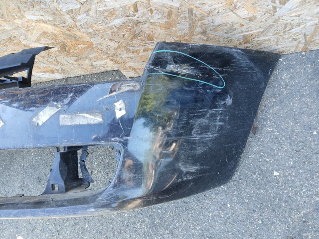 153792 Alfa Romeo 159 fényszórómosó helyes első lökhárító, a képen látható sérüléssel