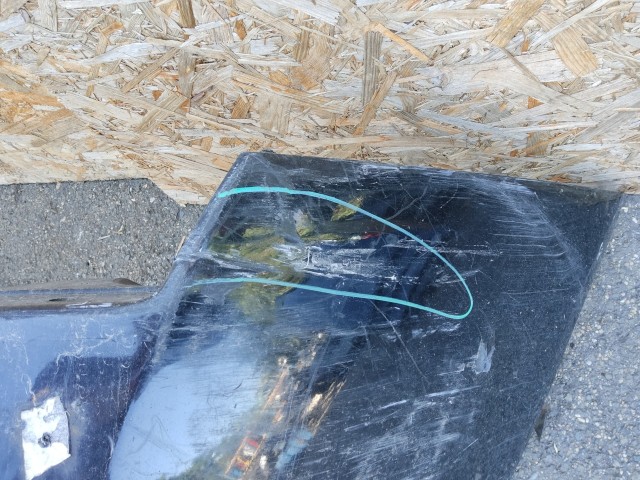 153792 Alfa Romeo 159 fényszórómosó helyes első lökhárító, a képen látható sérüléssel