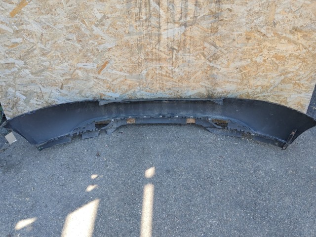 138441 Lancia Delta 2008-2014 hátsó lökhárító, a képen látható sérüléssel 735453172