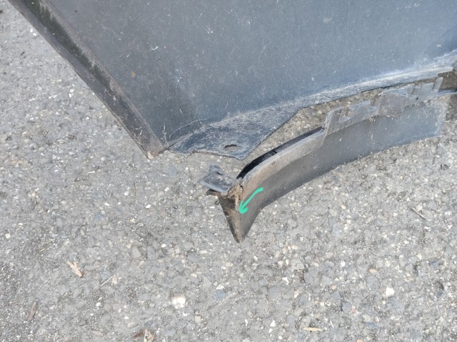 138441 Lancia Delta 2008-2014 hátsó lökhárító, a képen látható sérüléssel 735453172