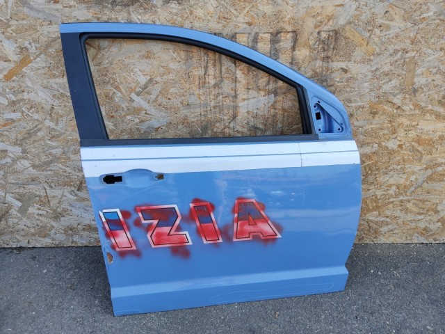 168676 Fiat Freemont 2011-2015  Jobb első kék színű ajtó, a képen látható sérülésekkel!!!!