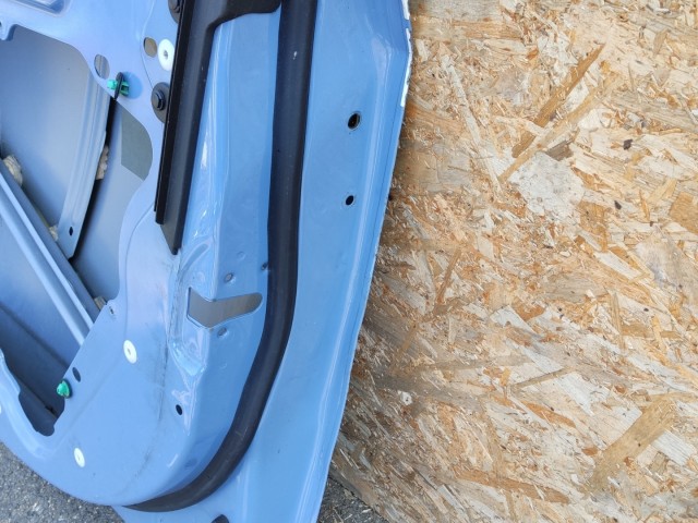 168676 Fiat Freemont 2011-2015  Jobb első kék színű ajtó, a képen látható sérülésekkel!!!!