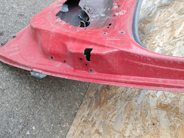 167279 Fiat Doblo 2000-2009  Piros színű jobb első ajtó, a képen látható sérüléssel 51847704