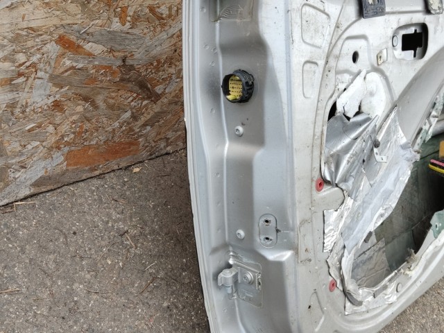 168703 Fiat Doblo 2000-2009 ezüst-fekete színű  jobb első ajtó 51847704