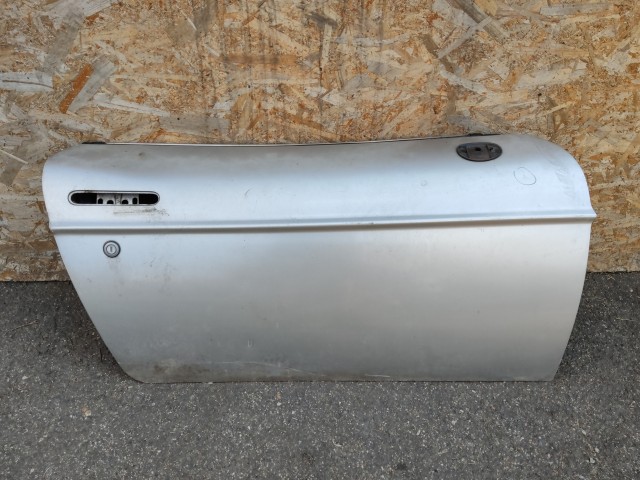 168709 Fiat Barchetta 1995-2004 ezüst színű jobb oldali ajtó, a képen látható sérüléssel