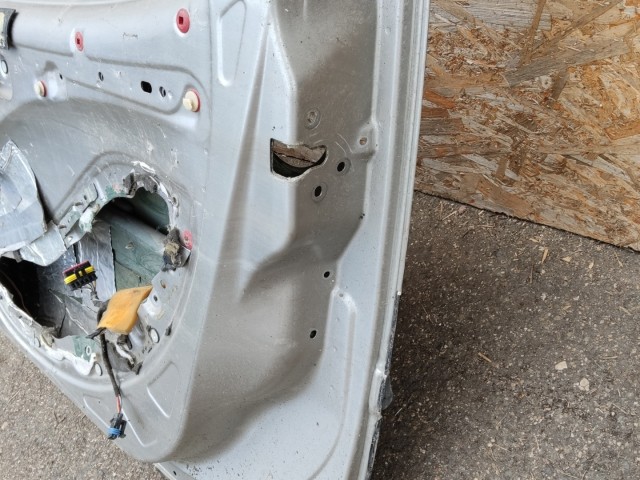 168703 Fiat Doblo 2000-2009 ezüst-fekete színű  jobb első ajtó 51847704