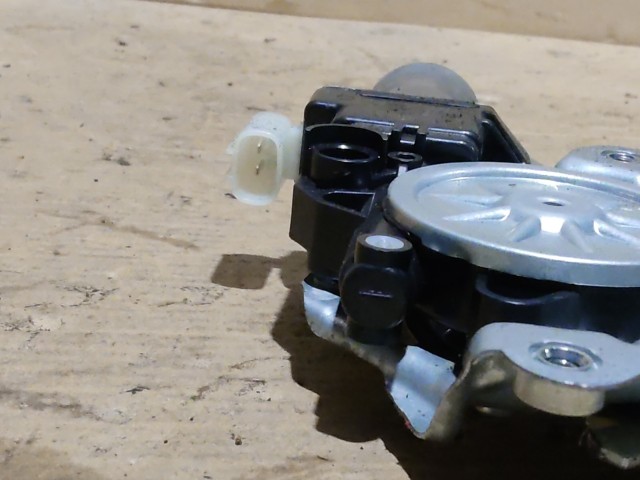 Suzuki Swift 2017-2024 bal hátsó elektromos ablakemelő