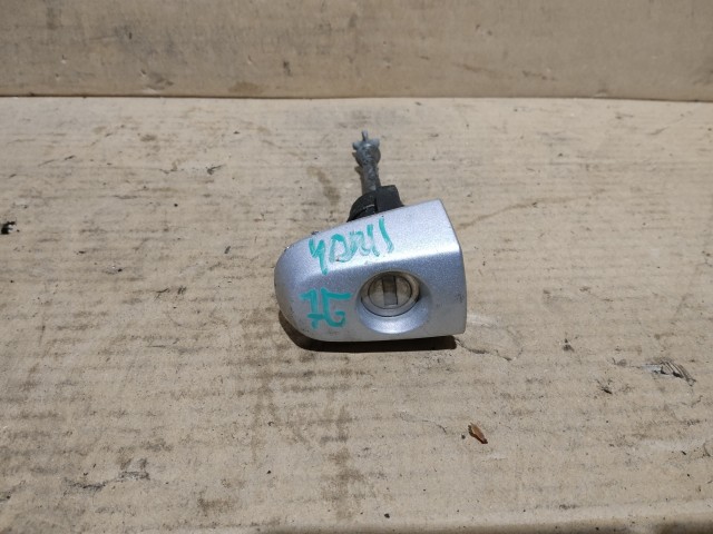 163467 Toyota Yaris 2006-2011 jobb oldali Zárbetét házzal