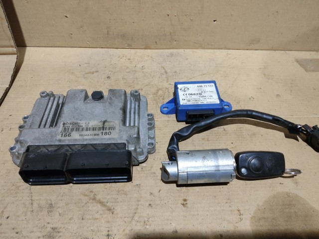 Alfa Romeo 166 2003-2007 2,4 20v Diesel 180 Le Motorvezérlő  60673131 , 0281012886 