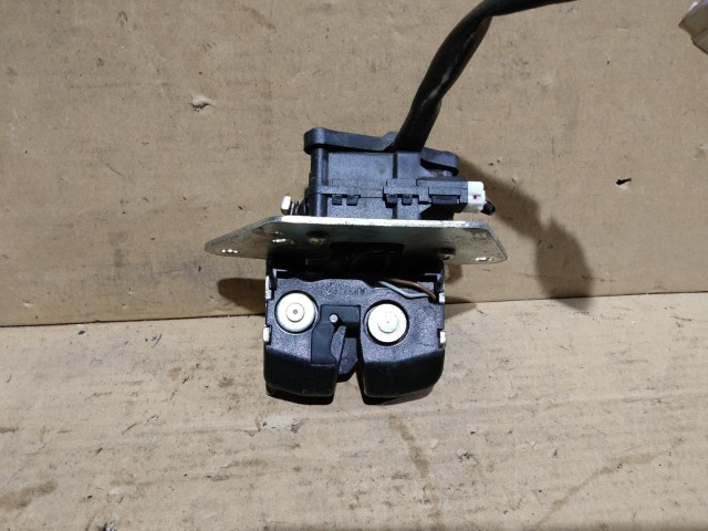 Alfa Romeo 159 2005-2011 kombi csomagtérajtó zár 