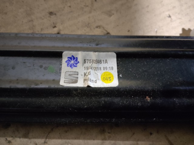 Skoda Karoq 2018 bal hátsó ablakemelő mechanika 575839461A