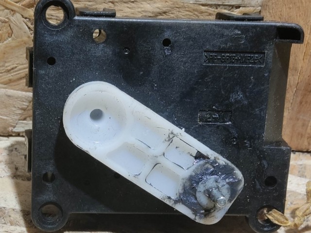 Kia Rio 2005-2011 2005-2011 Fűtés állító motor b400730570c