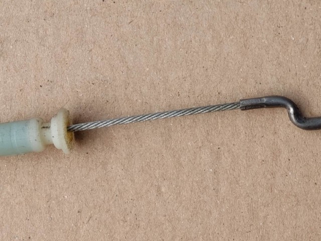 Fiat Idea bal első külső kilincs-zárrész közötti bowden