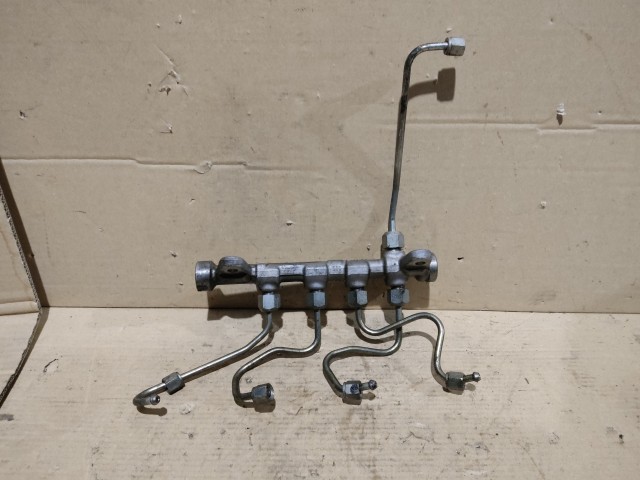 Alfa Romeo 147, 159, Gt, Fiat Croma, Bravo, Stilo 1,9 16v Diesel Rail cső  0445214200 ,  55216420 
