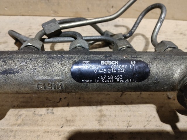 Alfa Romeo 147, 156, Gt, Fiat Stilo 1,9 16v Diesel rail cső 0445214040 , 46768653