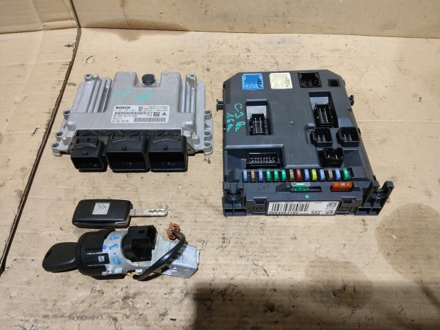 Citroen C3 Picasso  2009-2017  1,6 16v benzin Motorvezérlő 9664983180 , 0261201863 