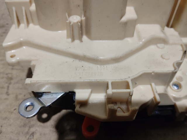 Fiat Panda III. 2012-2024 bal első ajtózár 52142497