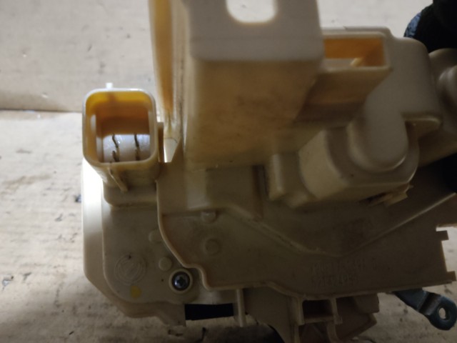Fiat Panda III. 2012-2024 jobb első ajtózár 52142495
