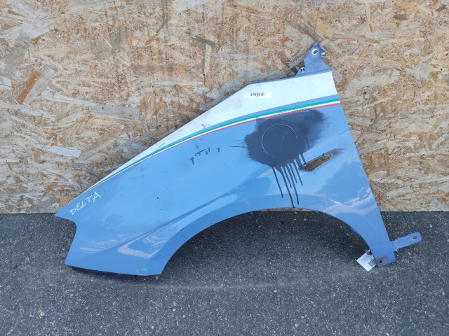 172222 Lancia Delta 2008-2014 bal első Sárvédő, a képen látható sérüléssel 51808575