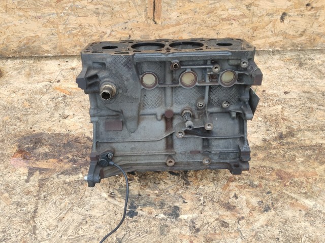 Alfa Romeo 147 1,9 8v Diesel motor, motoralkatrészek 937A2000