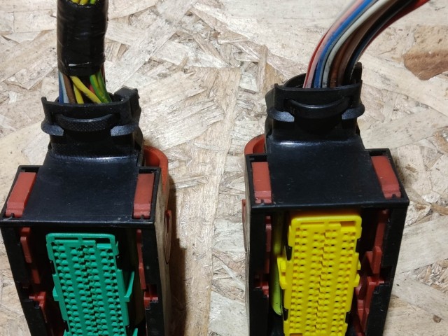 Fiat Punto II. 1999-2003 1,2 16v benzin Motorvezérlő Elektromos csatlakozó pár 0261206980