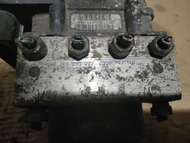 Renault Clio III. 2007-2014 Abs  Bosch 0265232077 , 8200747140