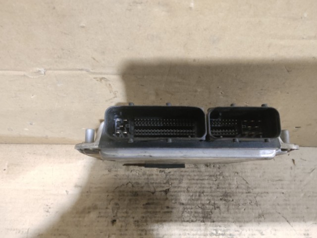 Volkswagen Passat B5.5 1,9 Diesel motorvezérlő Bosch 0281010751 