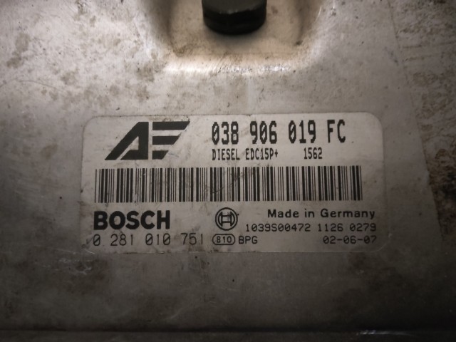 Volkswagen Passat B5.5 1,9 Diesel motorvezérlő Bosch 0281010751 