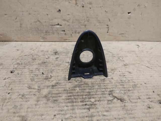 Ford Fiesta 2008-2017 Zárbetét kupak Használt bal első
