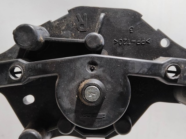 Ford Fiesta 2008-2017 jobb hátsó manuális ablakemelő 8a61a27000/01