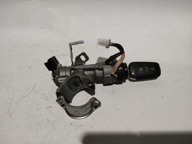 Hyundai I20 2008-2012 2008-2012 Gyújtáskapcsoló ház Használt